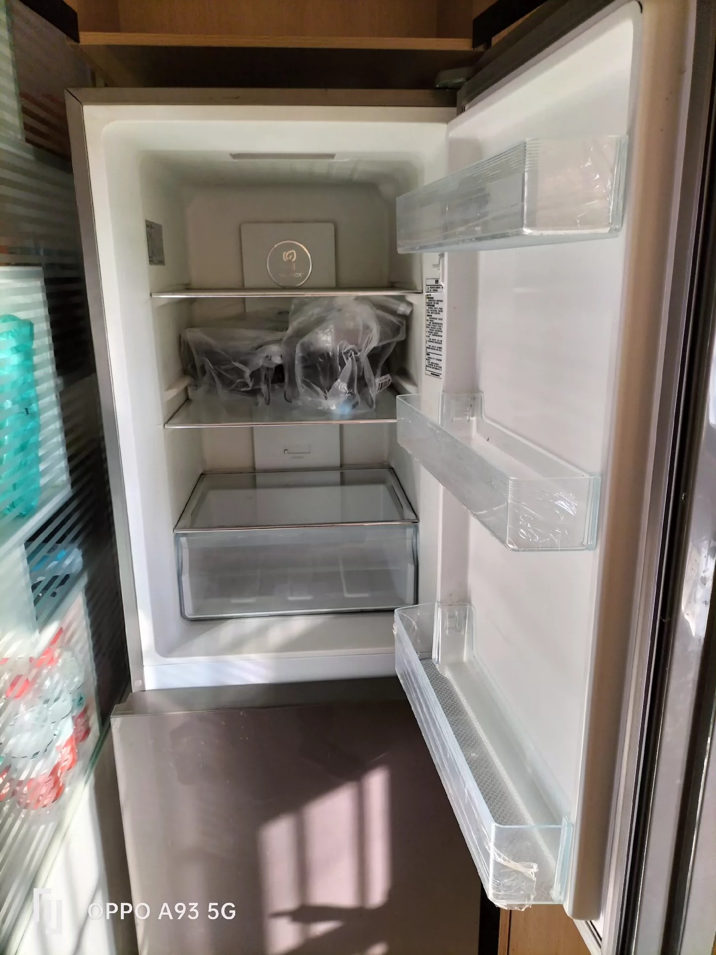 出Haier/海尔 两门式风冷无霜海尔大品牌冰箱出售,风冷无爽总239升,一口价350只限自提,二手物品出售不退不换 出Haier/海尔 两门式风冷无霜海尔大品牌冰箱出售,风冷无爽总239升,一口价350只限自提,二手物品出售不退不换